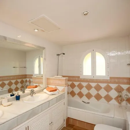 R19 Hacienda Playa Marbella